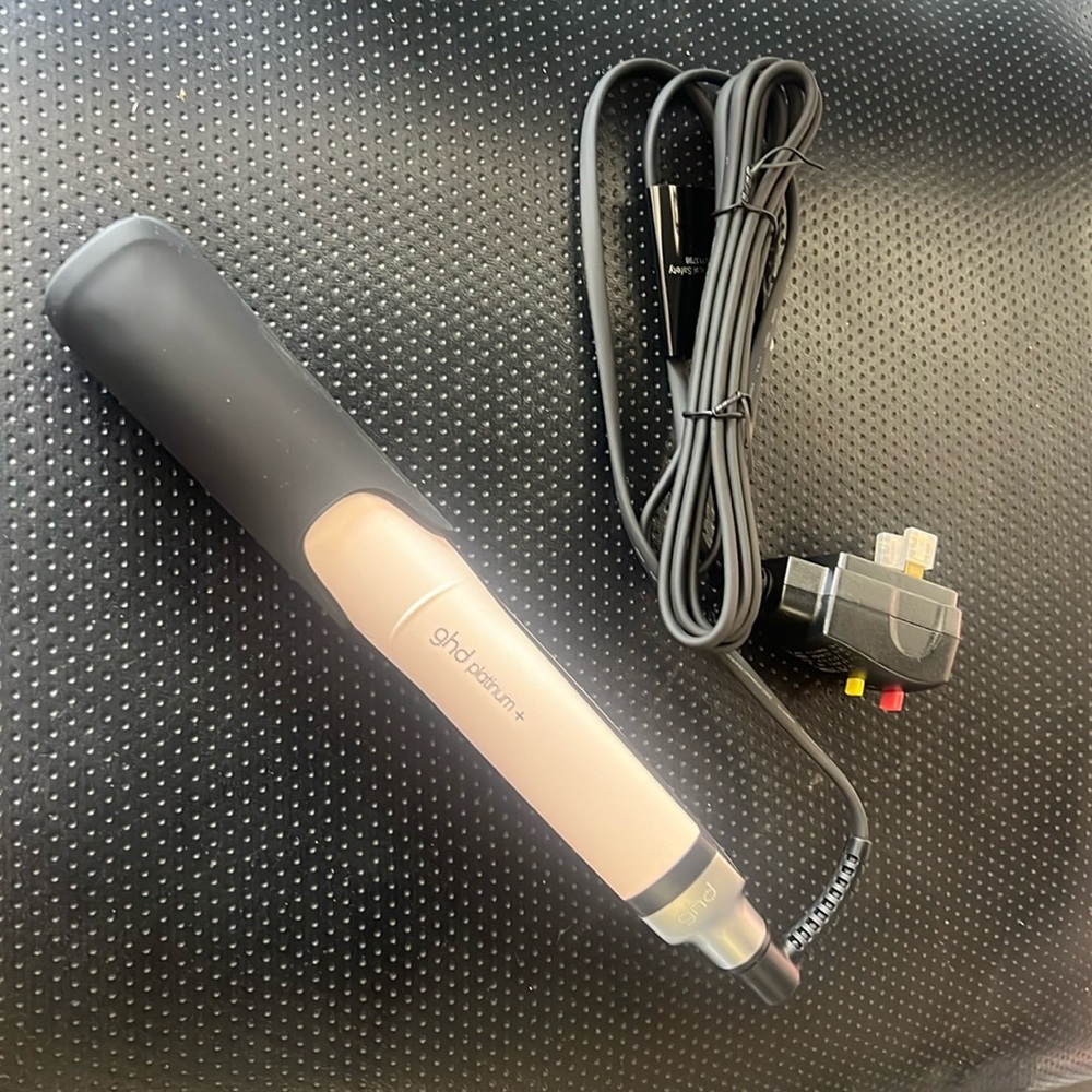 ghd pink Platinum + styler never used